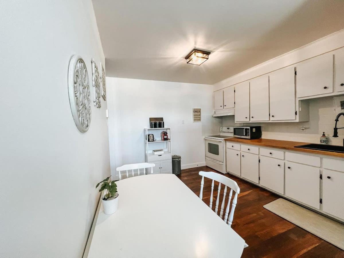 Апартаменты Loft Le Petit Bonheur Limoilou! Квебек Экстерьер фото