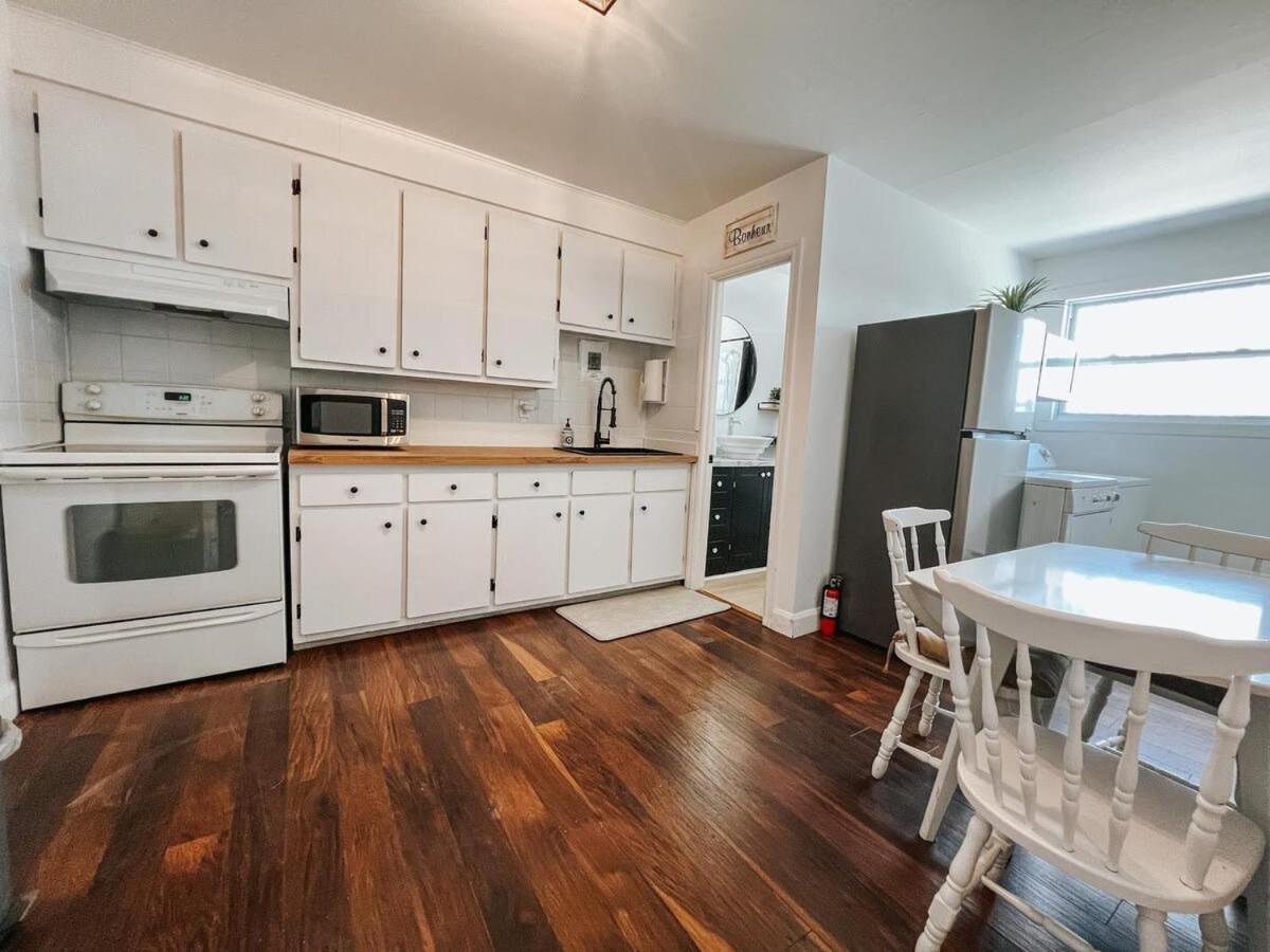 Апартаменты Loft Le Petit Bonheur Limoilou! Квебек Экстерьер фото